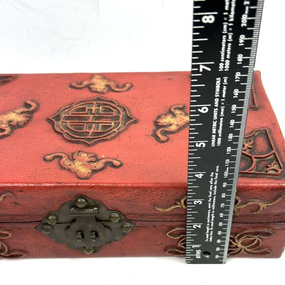 Antique 19th Century Handmade Leather Red Chinese Box Lacquered gold gilt symbol - Picture 16 of 16